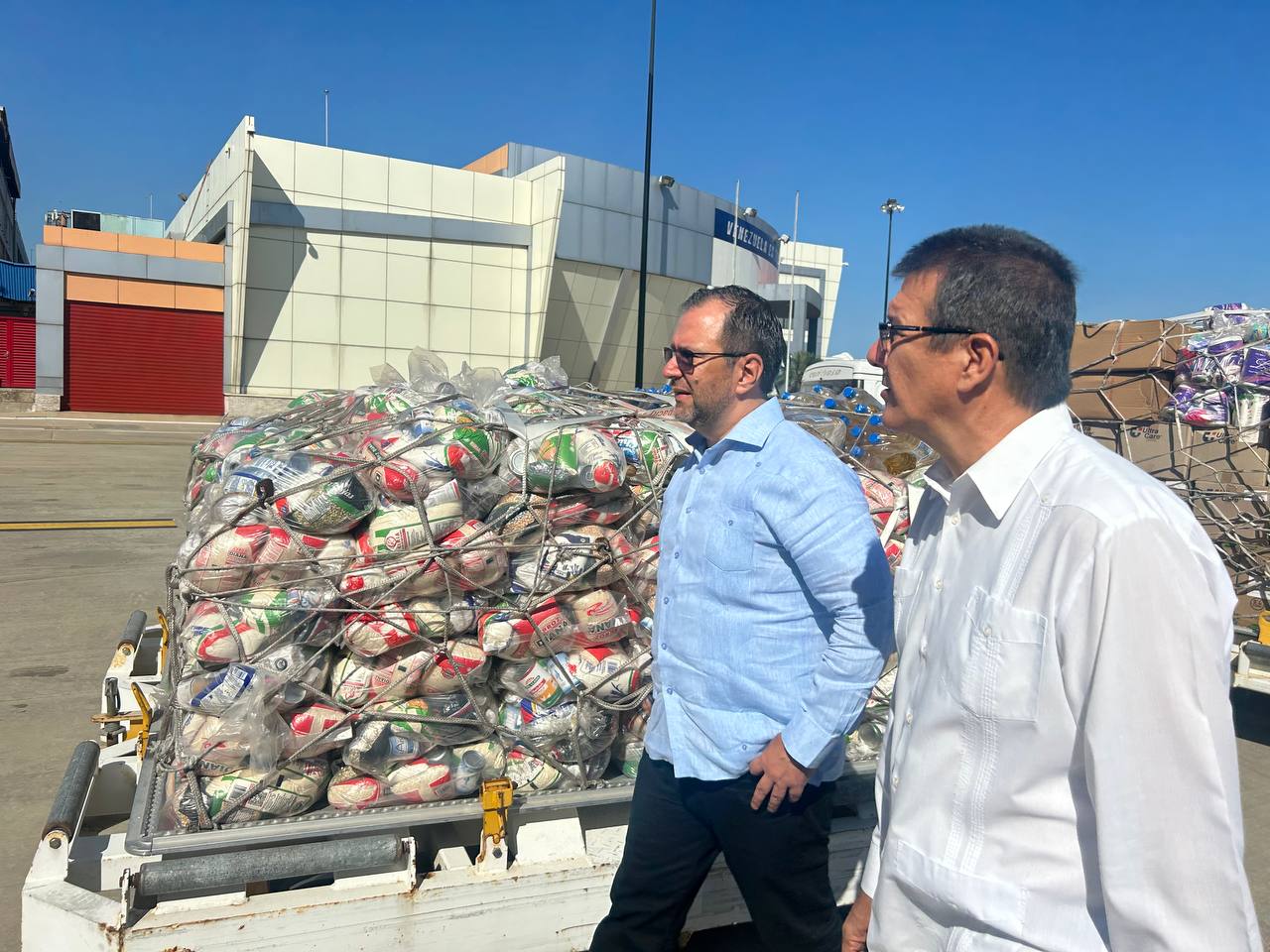 Venezuela envía 26 toneladas de ayuda humanitaria a Cuba